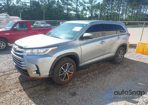 2019 Toyota Highlander Xle from USA, damaged, VIN 5TDKZRFHXKS333564